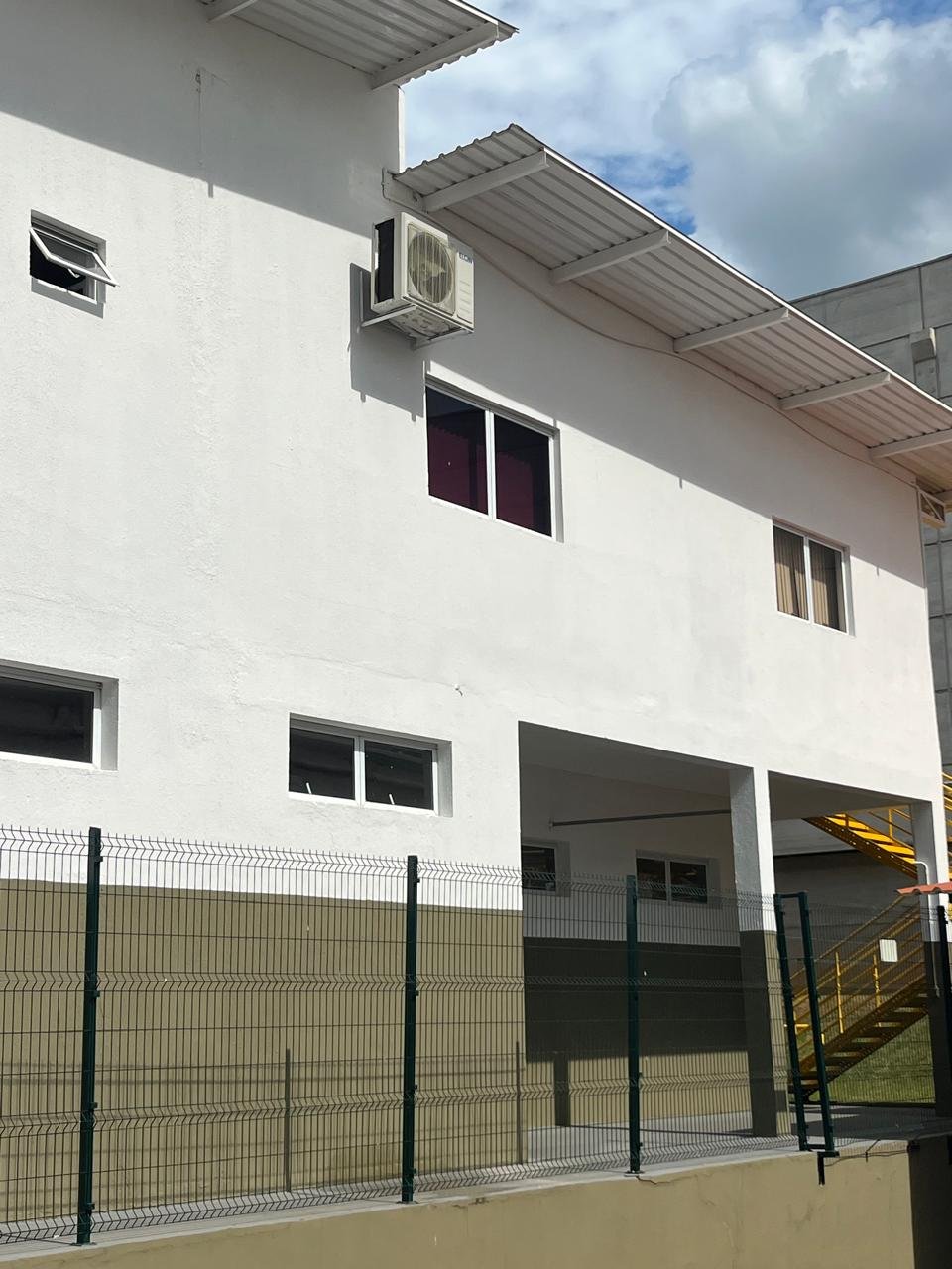 Instalação condensador prédio comercial Várzea Paulista