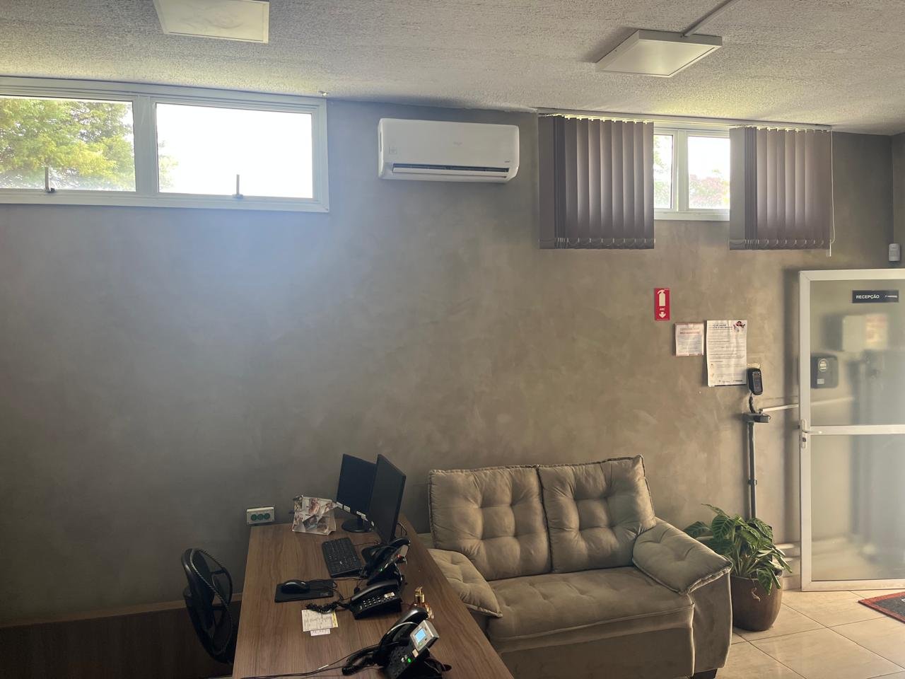 Instalação split recepção empresa Itupeva